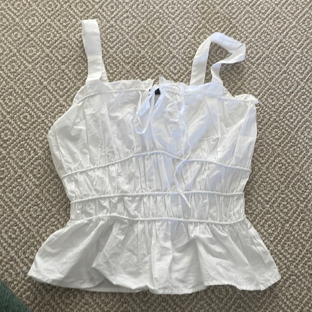 Top shop cropped white tank!